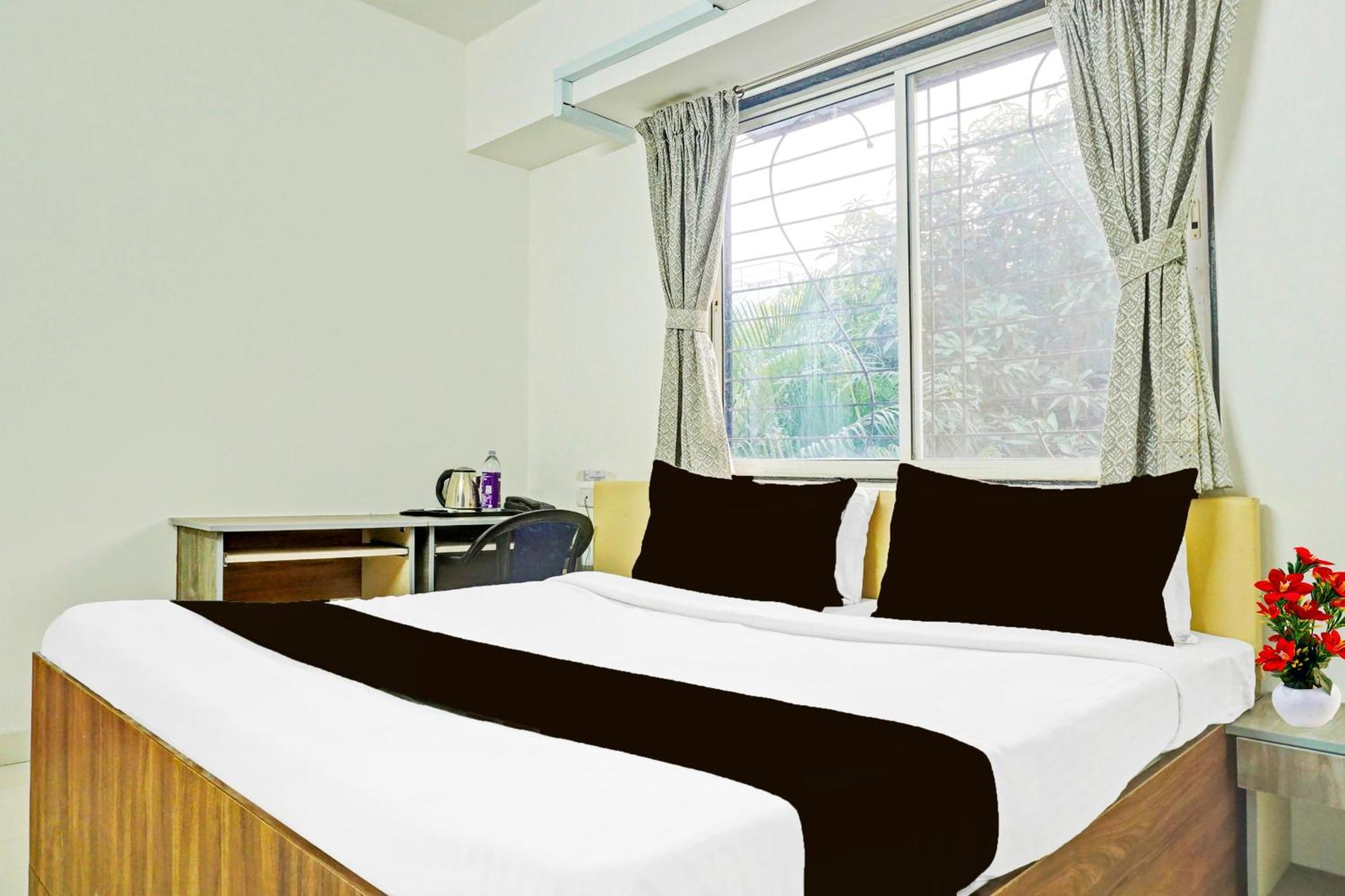 Super Collection O Baner Formerly Seven Hills Dāpuri Екстериор снимка